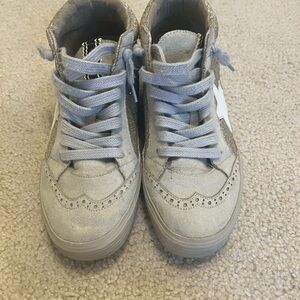 ShuShop Kids High-Top Sneakers - Silver and Gray